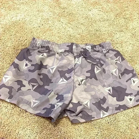 Reebok Girls Athletic Lined Shorts Sz. M-7/8 grey camouflage - Picture 2 of 8